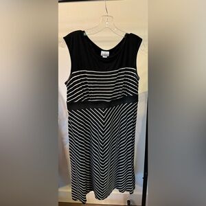 Motherhood Maternity Dress Size Medium